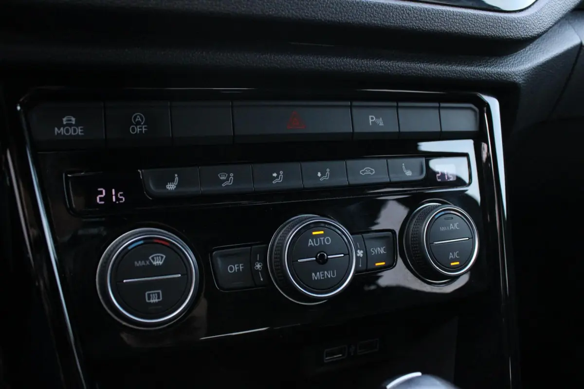 1.5 TSI Sport | Trekhaak | Virtual Cockpit | Camera | Stoelverwarming | Adaptive Cruise | Rijklaarprijs