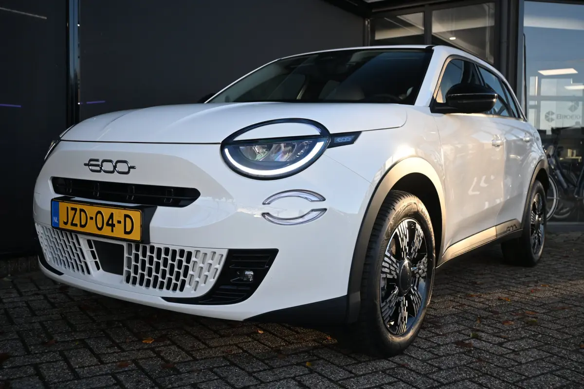 1.2 Hybrid Icon 145pk Tot 8 Jaar Garantie! | Navigatie by App | Cruise Control | Airco | Full-LED | !!