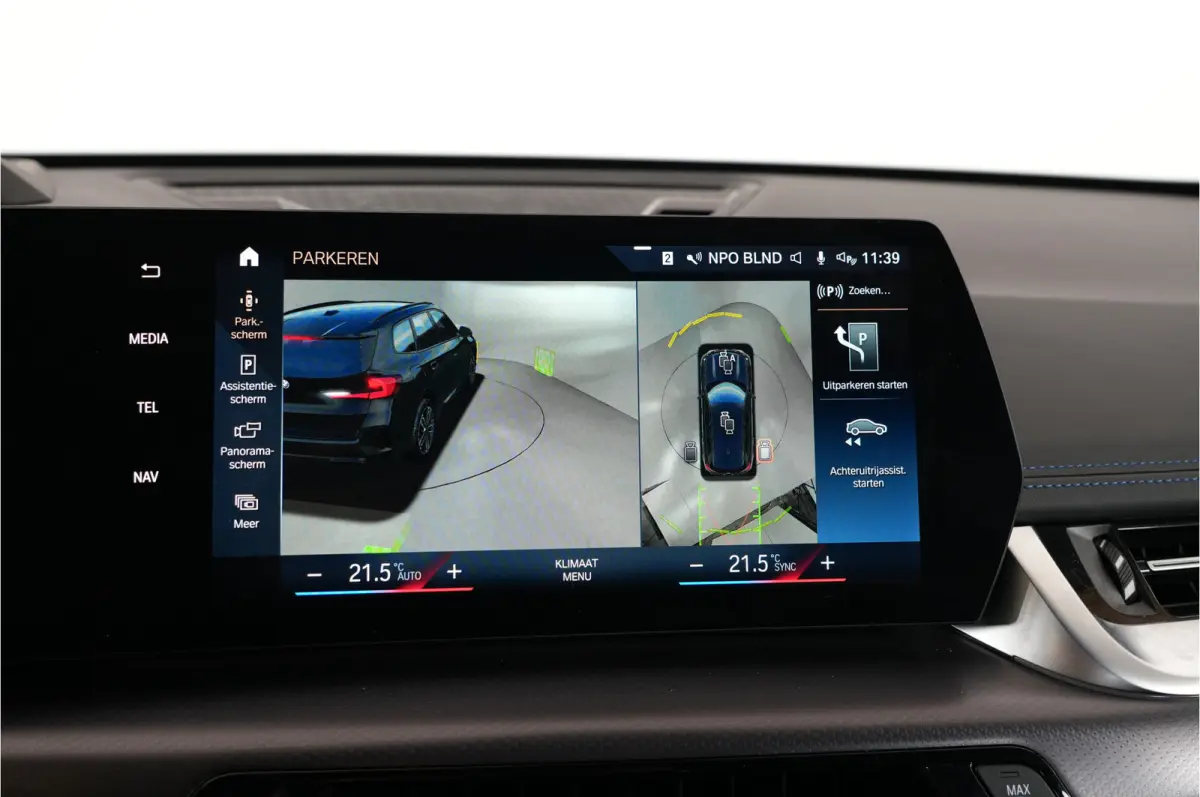 xDrive30e M-sport 327 pk PHEV | Pano | HUD | 360° | 3D View | SOH 91,02% |