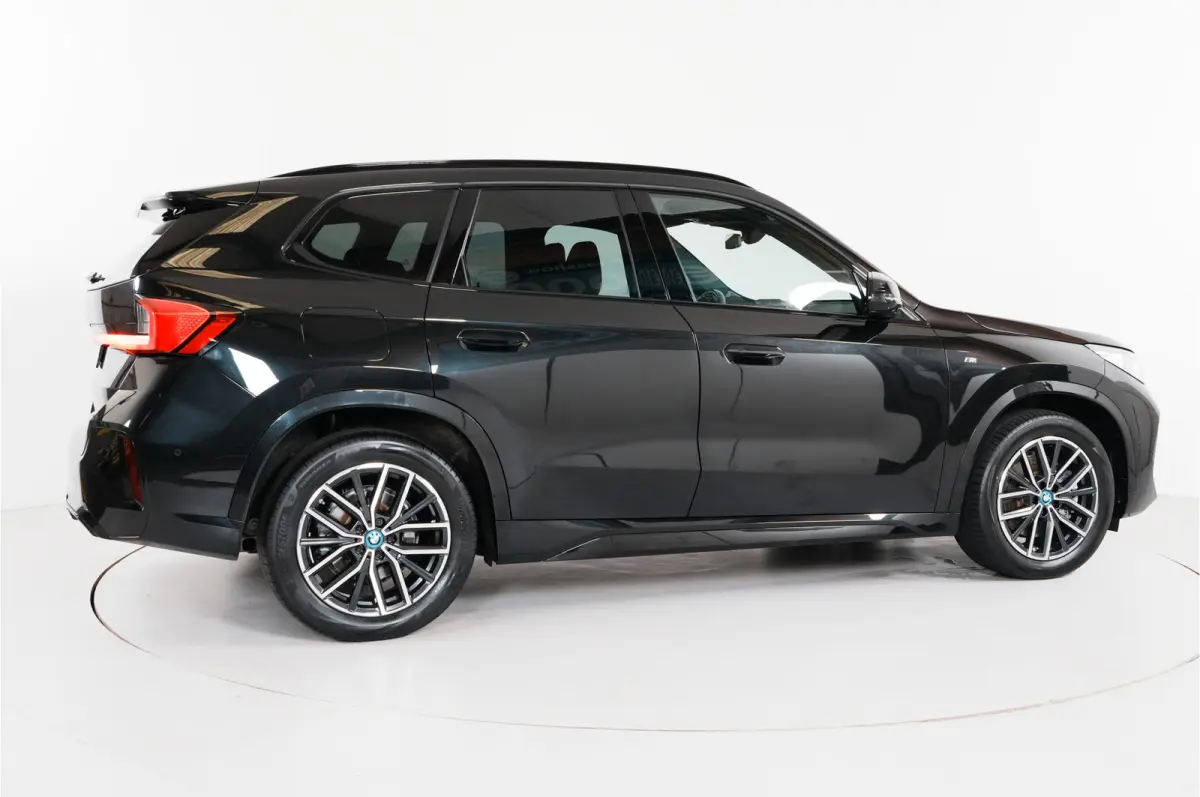 xDrive30e M-sport 327 pk PHEV | Pano | HUD | 360° | 3D View | SOH 91,02% |