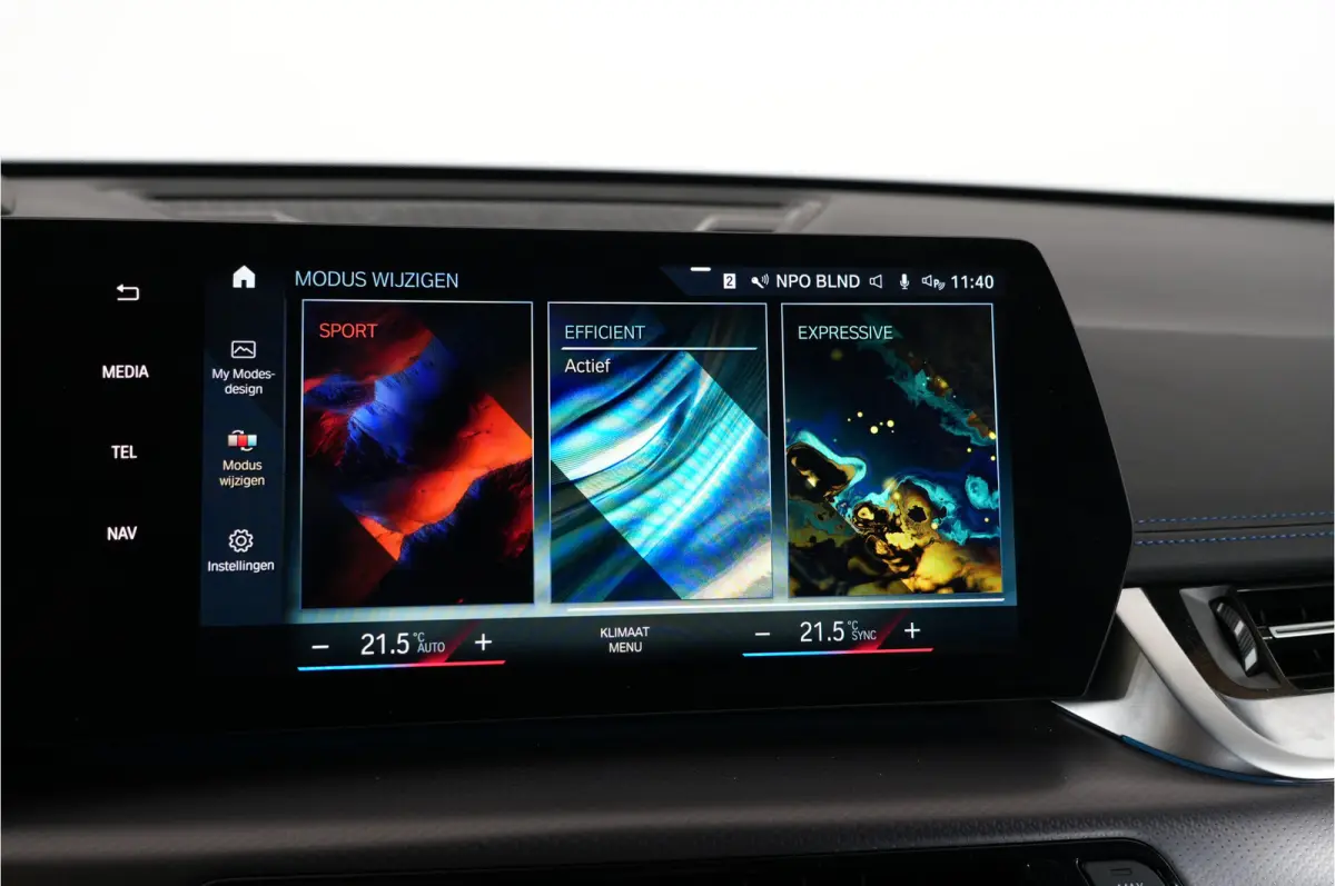xDrive30e M-sport 327 pk PHEV | Pano | HUD | 360° | 3D View | SOH 91,02% |