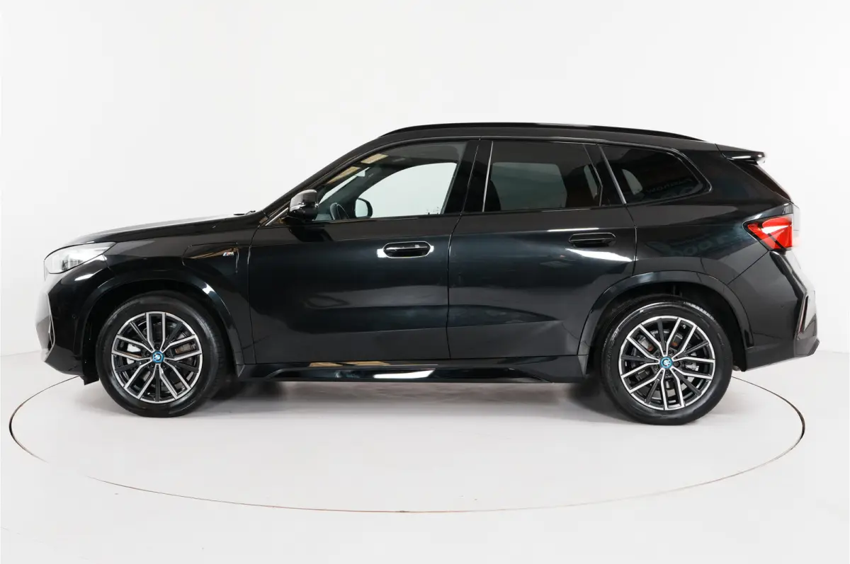 xDrive30e M-sport 327 pk PHEV | Pano | HUD | 360° | 3D View | SOH 91,02% |