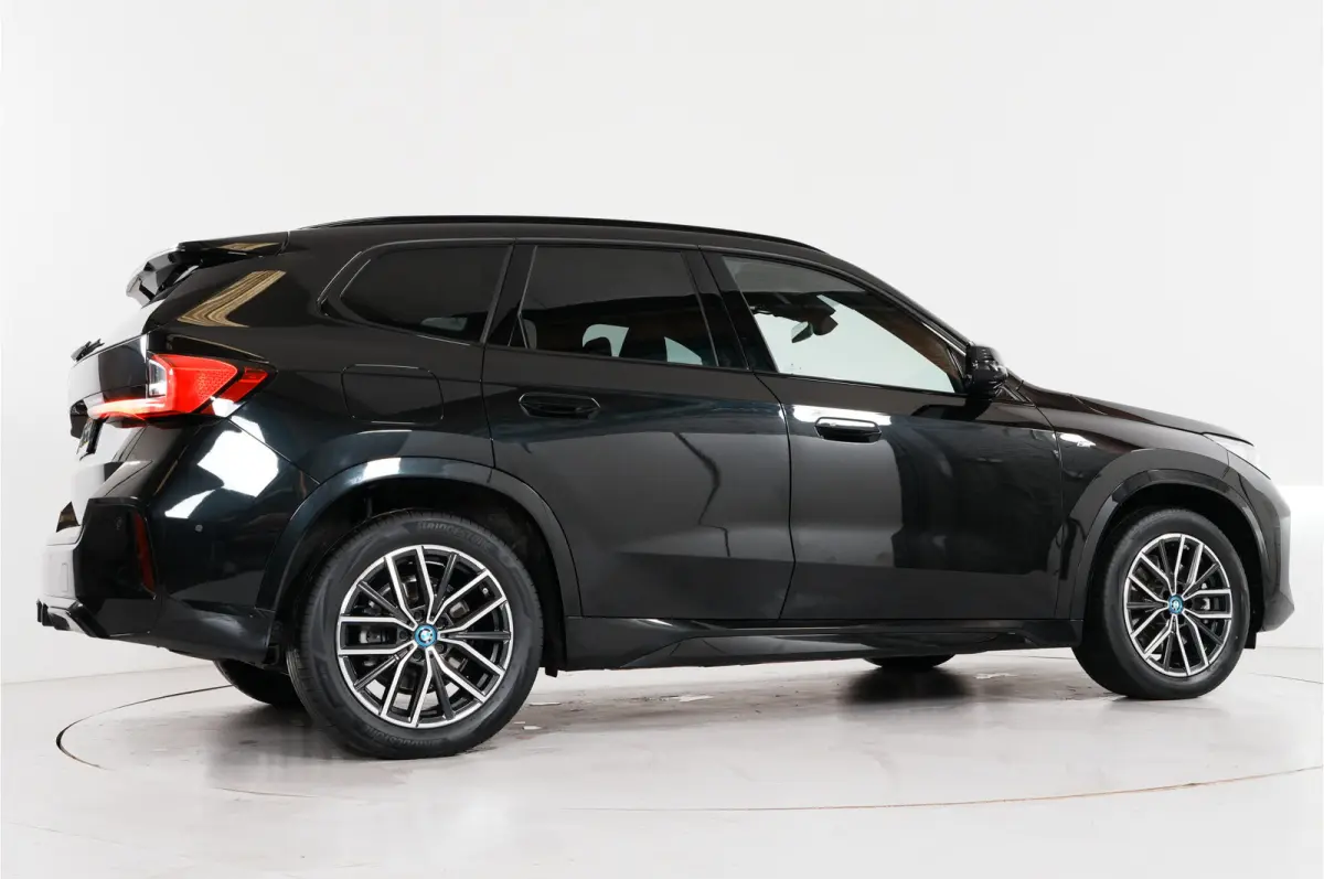 xDrive30e M-sport 327 pk PHEV | Pano | HUD | 360° | 3D View | SOH 91,02% |