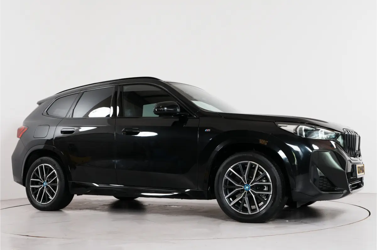 xDrive30e M-sport 327 pk PHEV | Pano | HUD | 360° | 3D View | SOH 91,02% |