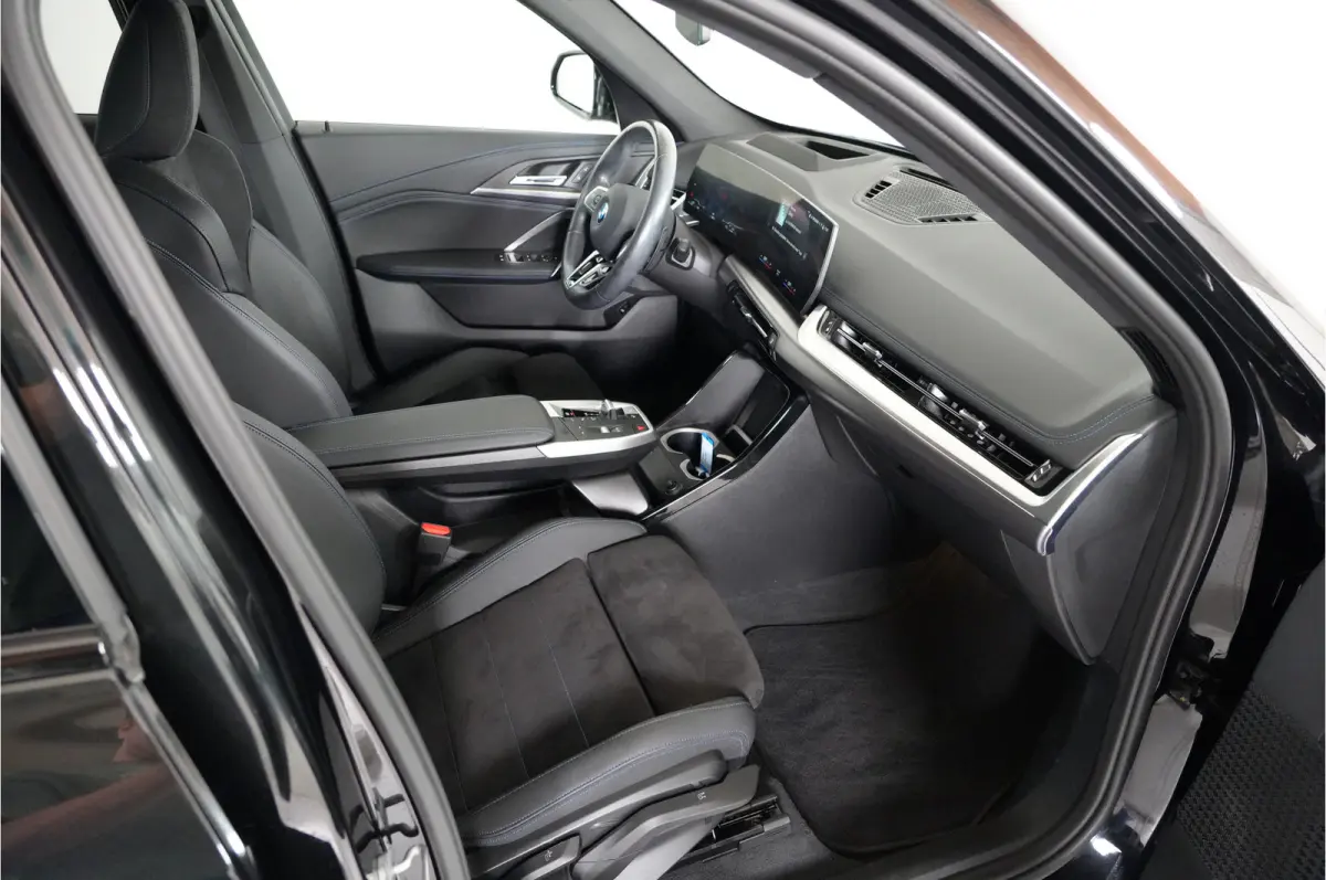 xDrive30e M-sport 327 pk PHEV | Pano | HUD | 360° | 3D View | SOH 91,02% |