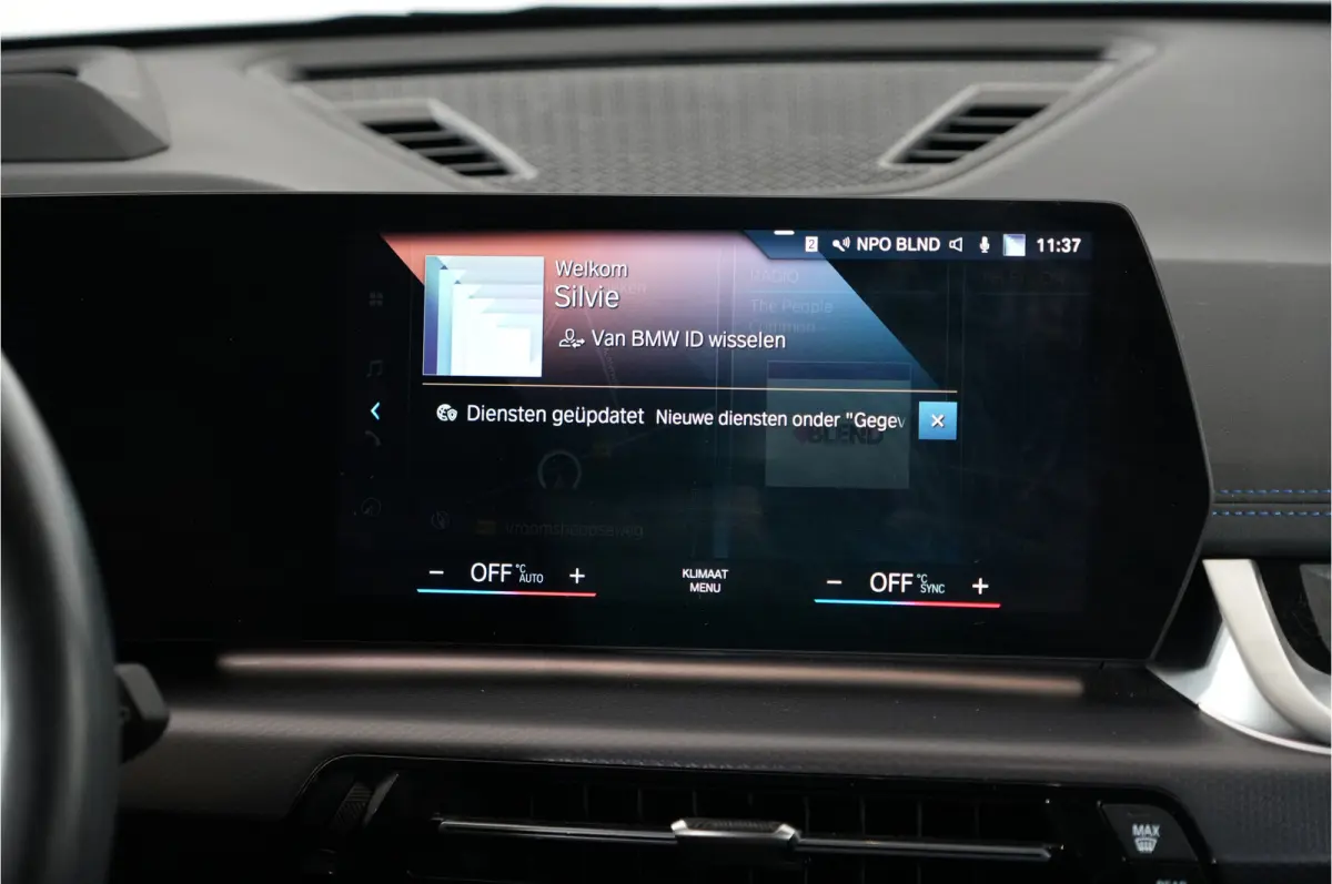 xDrive30e M-sport 327 pk PHEV | Pano | HUD | 360° | 3D View | SOH 91,02% |