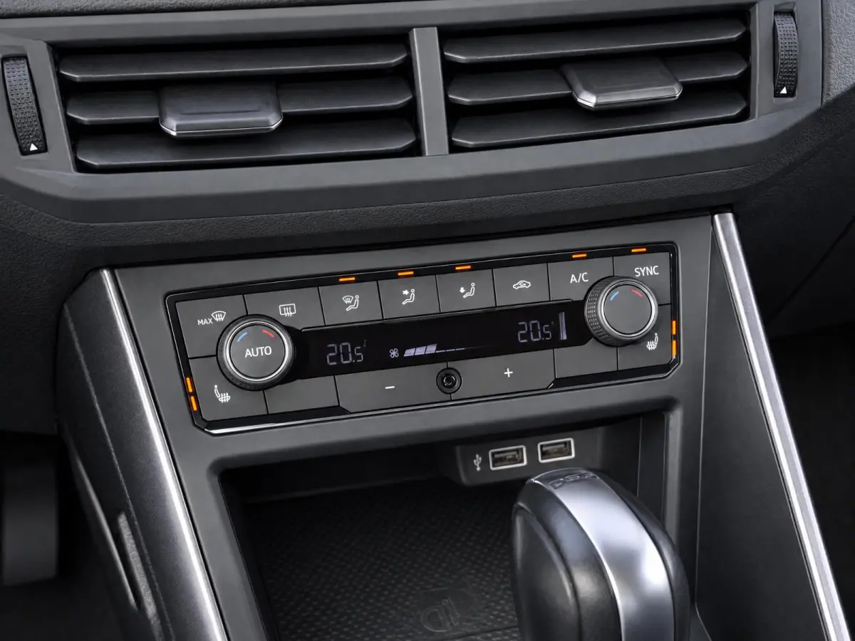 1.0 TSI Highline |Stoelverw. |Keyless |Camera |Dodehoek |ACC