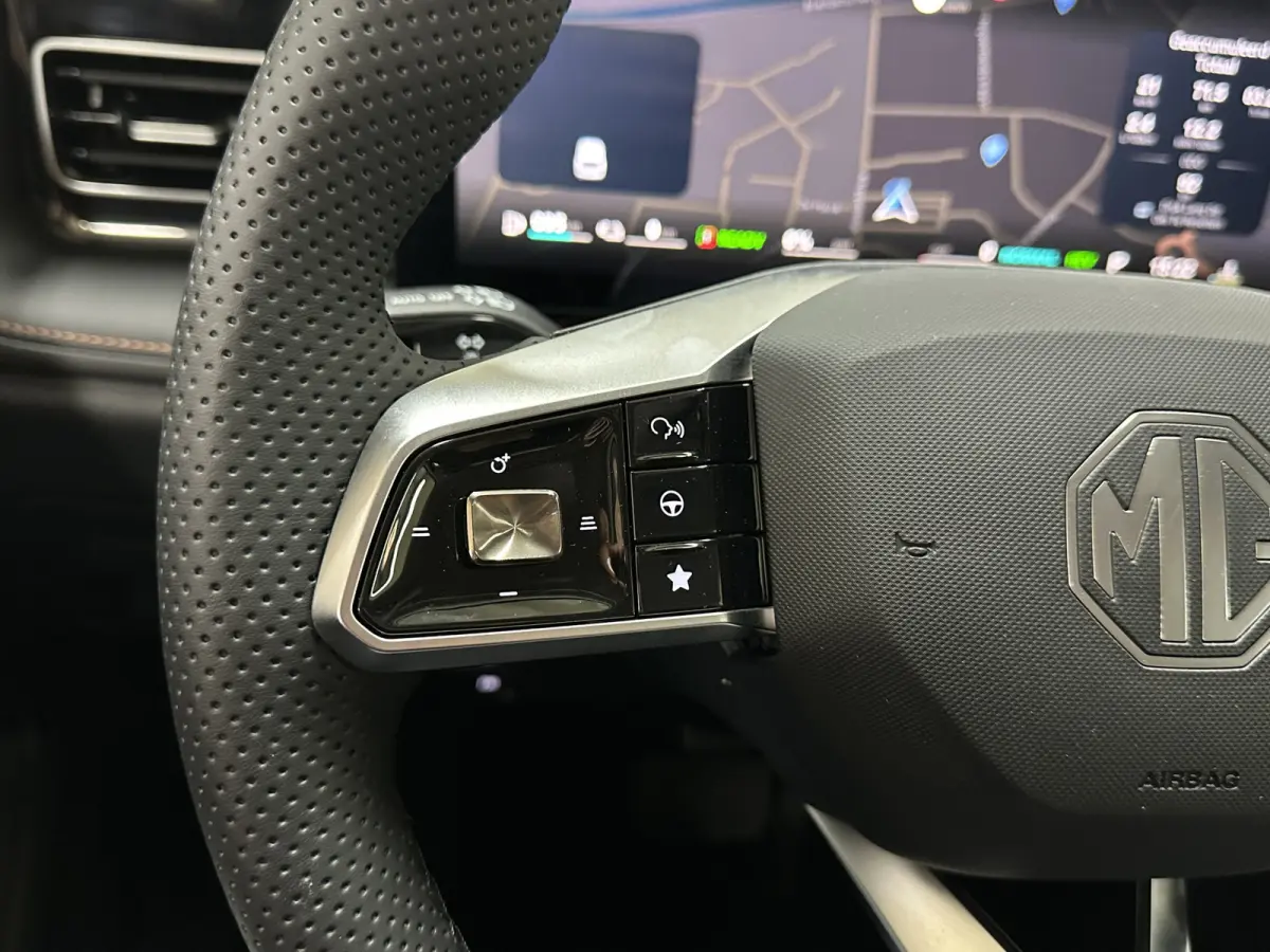 1.5 Luxury | Leder | Apple Carplay/Android Auto |
