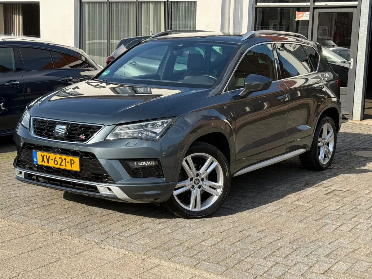 1.5 TSI FR Business Intense, Apple Carplay/Android,Stoelverwarming,Panoramadak,Achteruitrij camera