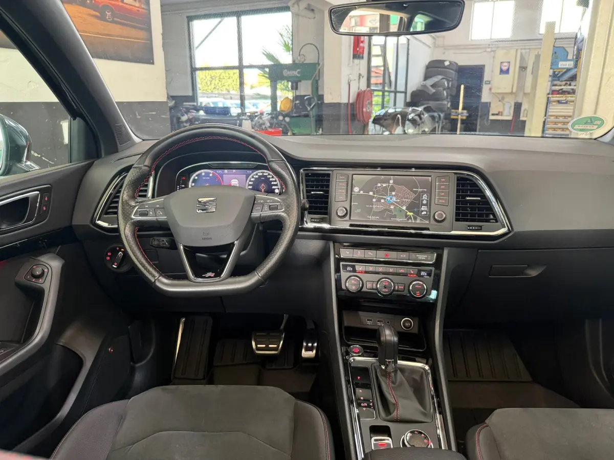1.5 TSI FR Business Intense, Apple Carplay/Android,Stoelverwarming,Panoramadak,Achteruitrij camera