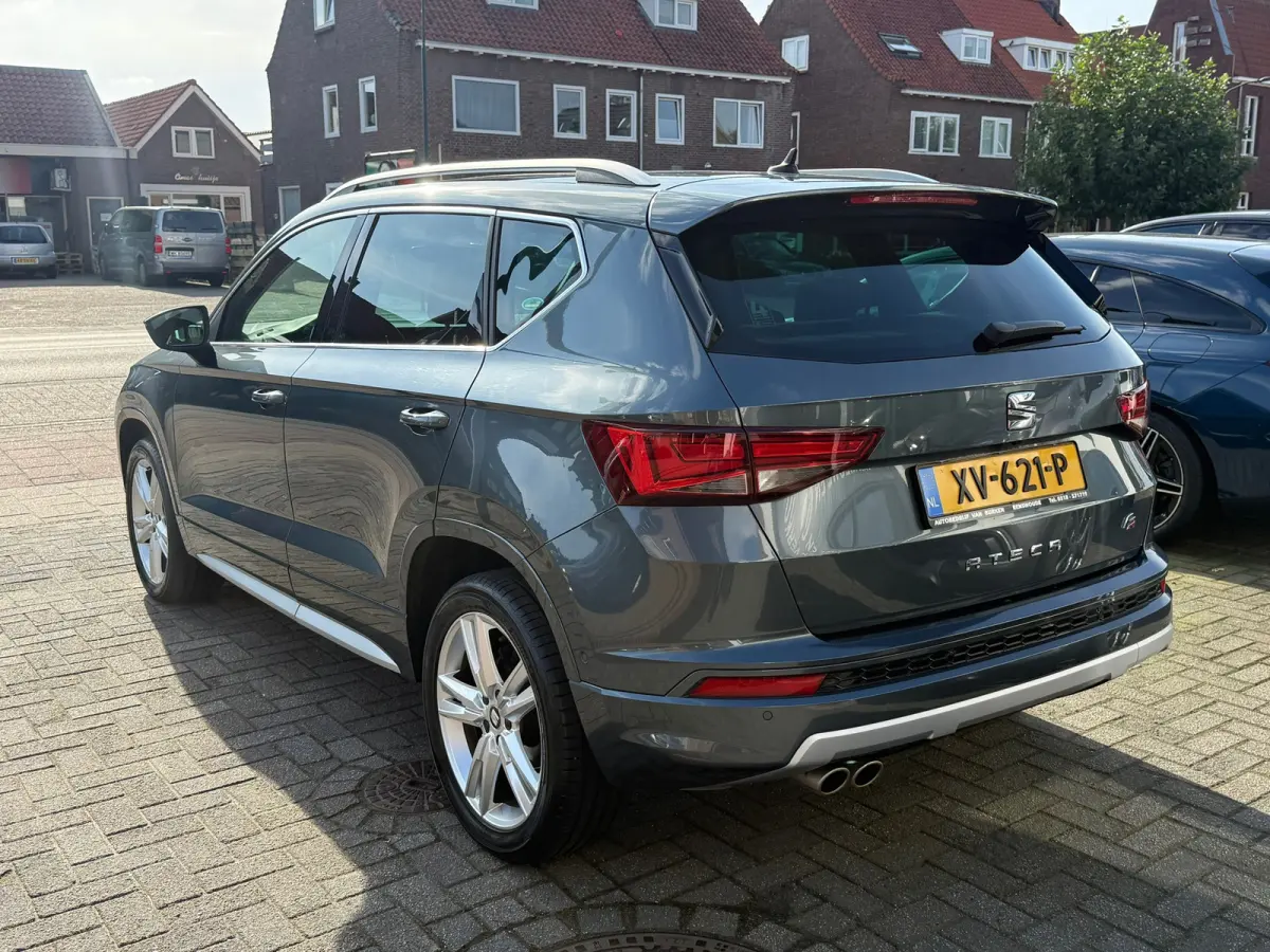 1.5 TSI FR Business Intense, Apple Carplay/Android,Stoelverwarming,Panoramadak,Achteruitrij camera