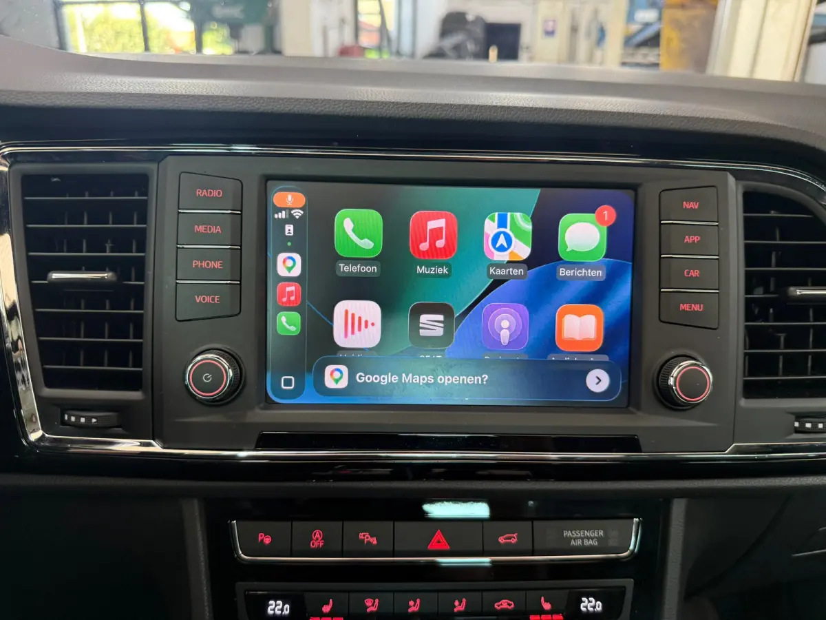 1.5 TSI FR Business Intense, Apple Carplay/Android,Stoelverwarming,Panoramadak,Achteruitrij camera