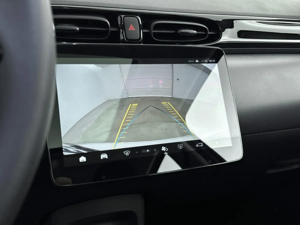 Design 37.3 kWh | Voorraad deal! | Tot 265km actieradius (WLTP) | Navigatie | Panoramadak | Adaptive cruise control | Licht metalen velgen| Achteruitrijcamera