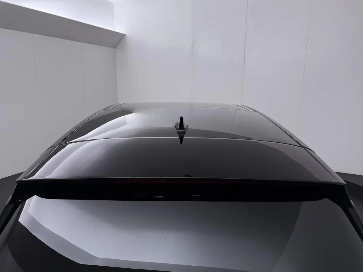 1.8 HEV AT Instyle | € 2.000 Korting! | 360º Camera | Adaptive Cruise Control | Bekleding Leder | Climate Control | Elektrische Stoel | Google Navigatie | Panoramadak | Stoel- en Stuurver