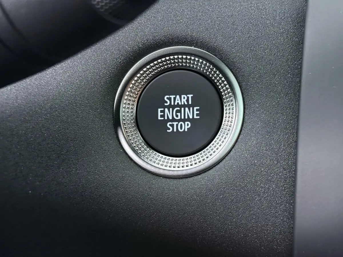 1.8 HEV AT Instyle | € 2.000 Korting! | 360º Camera | Adaptive Cruise Control | Bekleding Leder | Climate Control | Elektrische Stoel | Google Navigatie | Panoramadak | Stoel- en Stuurver