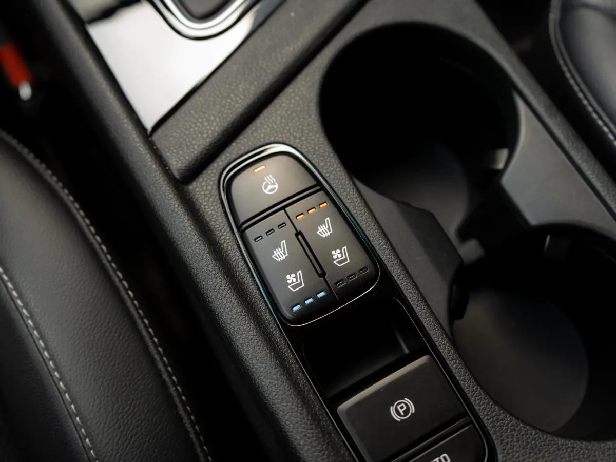 1.6 GDi Hybrid ExecutiveLine Dealeronderhouden |  | Stoelverwarming + koeling| JBL| LED | Elektrische stoel + geheugen