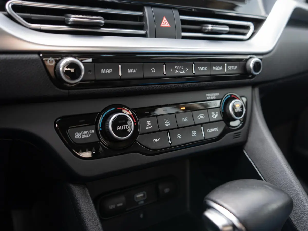 1.6 GDi Hybrid ExecutiveLine Dealeronderhouden |  | Stoelverwarming + koeling| JBL| LED | Elektrische stoel + geheugen
