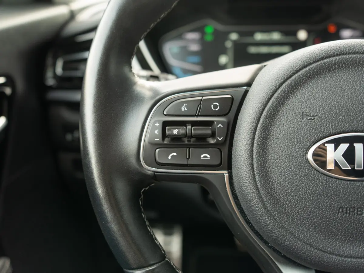 1.6 GDi Hybrid ExecutiveLine Dealeronderhouden |  | Stoelverwarming + koeling| JBL| LED | Elektrische stoel + geheugen