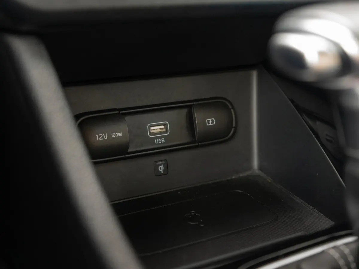 1.6 GDi Hybrid ExecutiveLine Dealeronderhouden |  | Stoelverwarming + koeling| JBL| LED | Elektrische stoel + geheugen