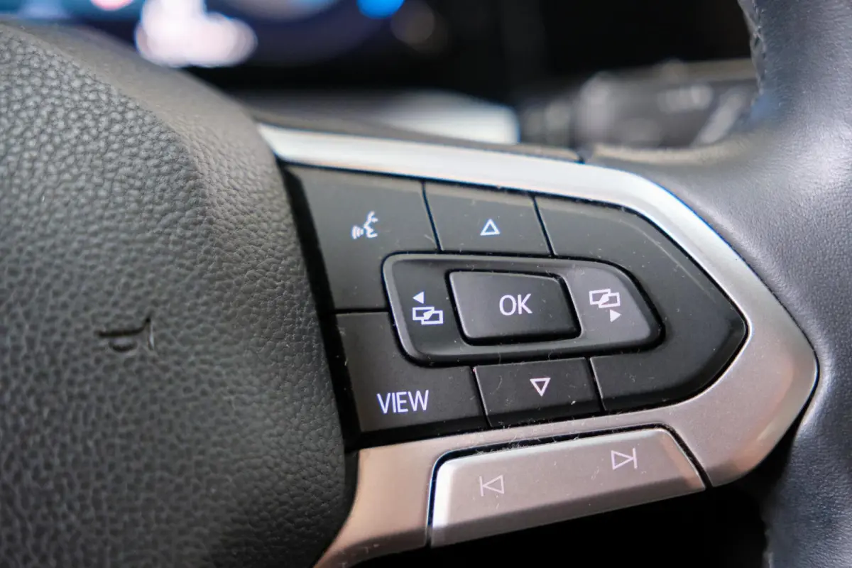 1.0 TSI Life | Carplay | ACC | Sensor V+A