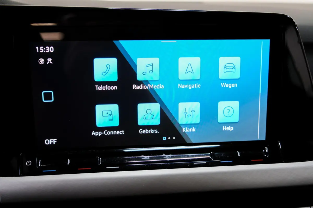 1.0 TSI Life | Carplay | ACC | Sensor V+A