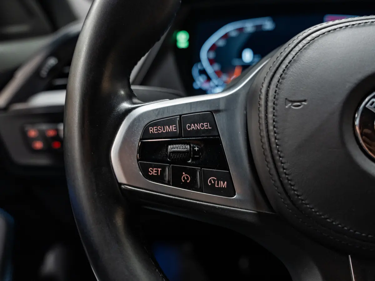 218i M-Sport Executive Edition, Digi Dash, Apple Carplay, Android Auto, Navi, Ambiënte Light, Cam, Clima