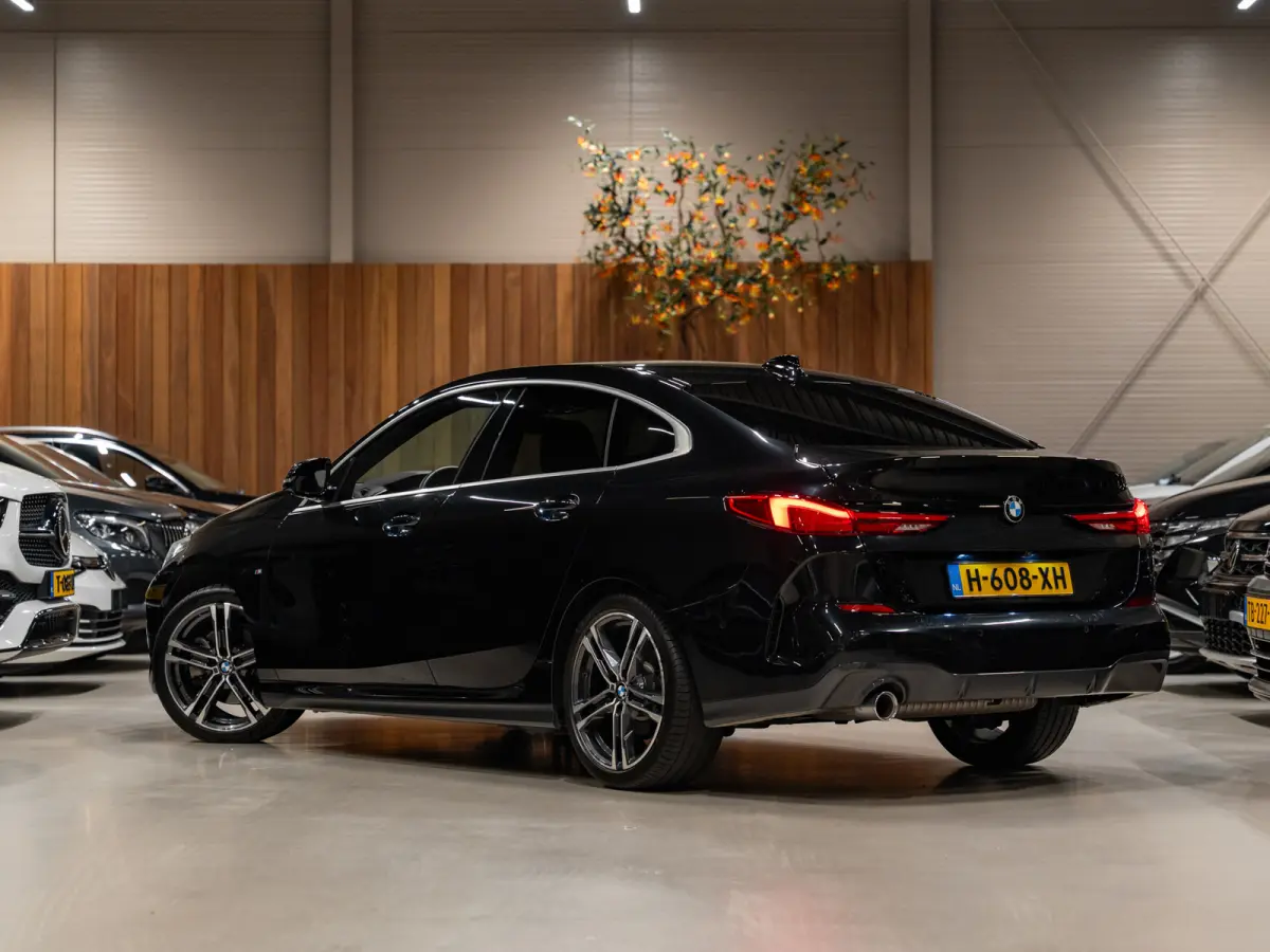218i M-Sport Executive Edition, Digi Dash, Apple Carplay, Android Auto, Navi, Ambiënte Light, Cam, Clima