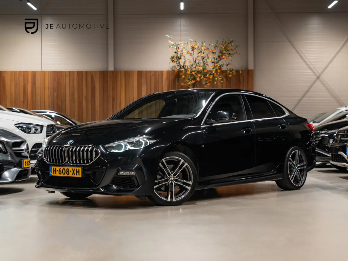 218i M-Sport Executive Edition, Digi Dash, Apple Carplay, Android Auto, Navi, Ambiënte Light, Cam, Clima