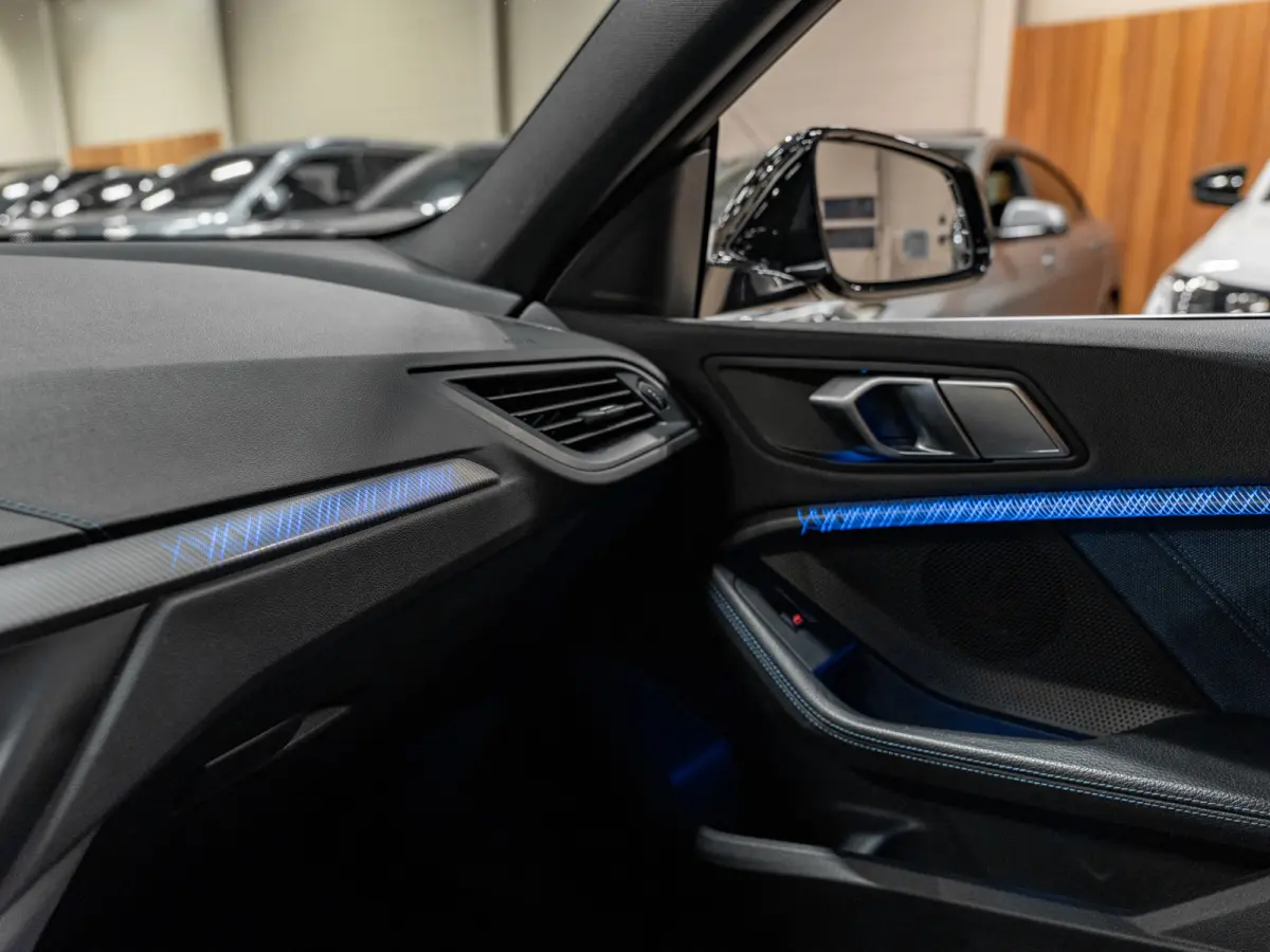 218i M-Sport Executive Edition, Digi Dash, Apple Carplay, Android Auto, Navi, Ambiënte Light, Cam, Clima