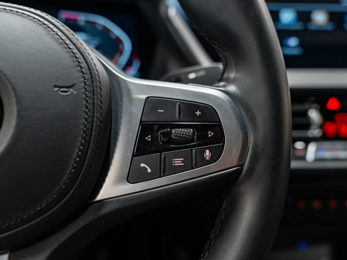 218i M-Sport Executive Edition, Digi Dash, Apple Carplay, Android Auto, Navi, Ambiënte Light, Cam, Clima