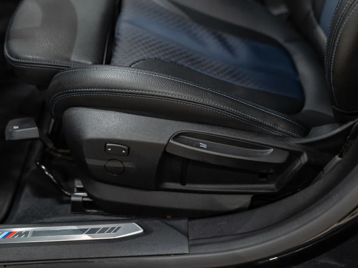 218i M-Sport Executive Edition, Digi Dash, Apple Carplay, Android Auto, Navi, Ambiënte Light, Cam, Clima