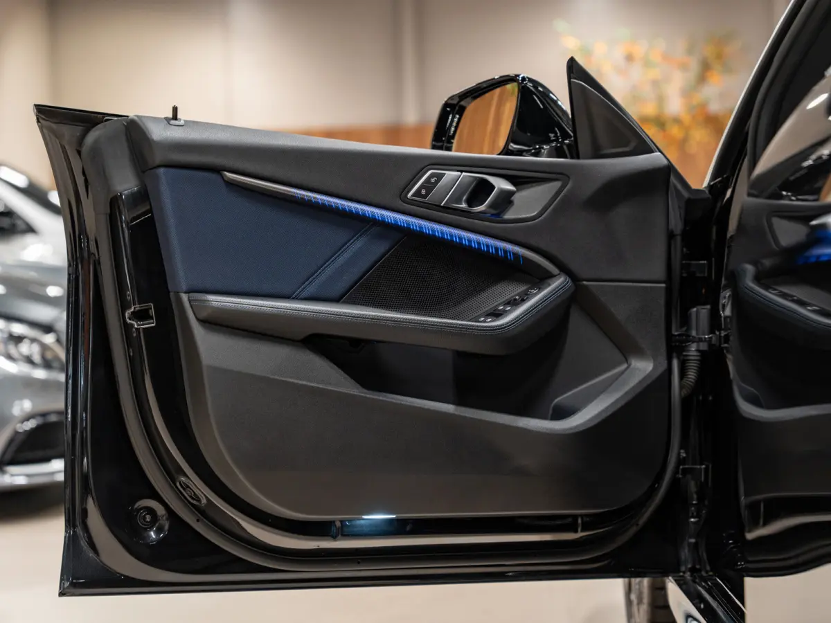 218i M-Sport Executive Edition, Digi Dash, Apple Carplay, Android Auto, Navi, Ambiënte Light, Cam, Clima