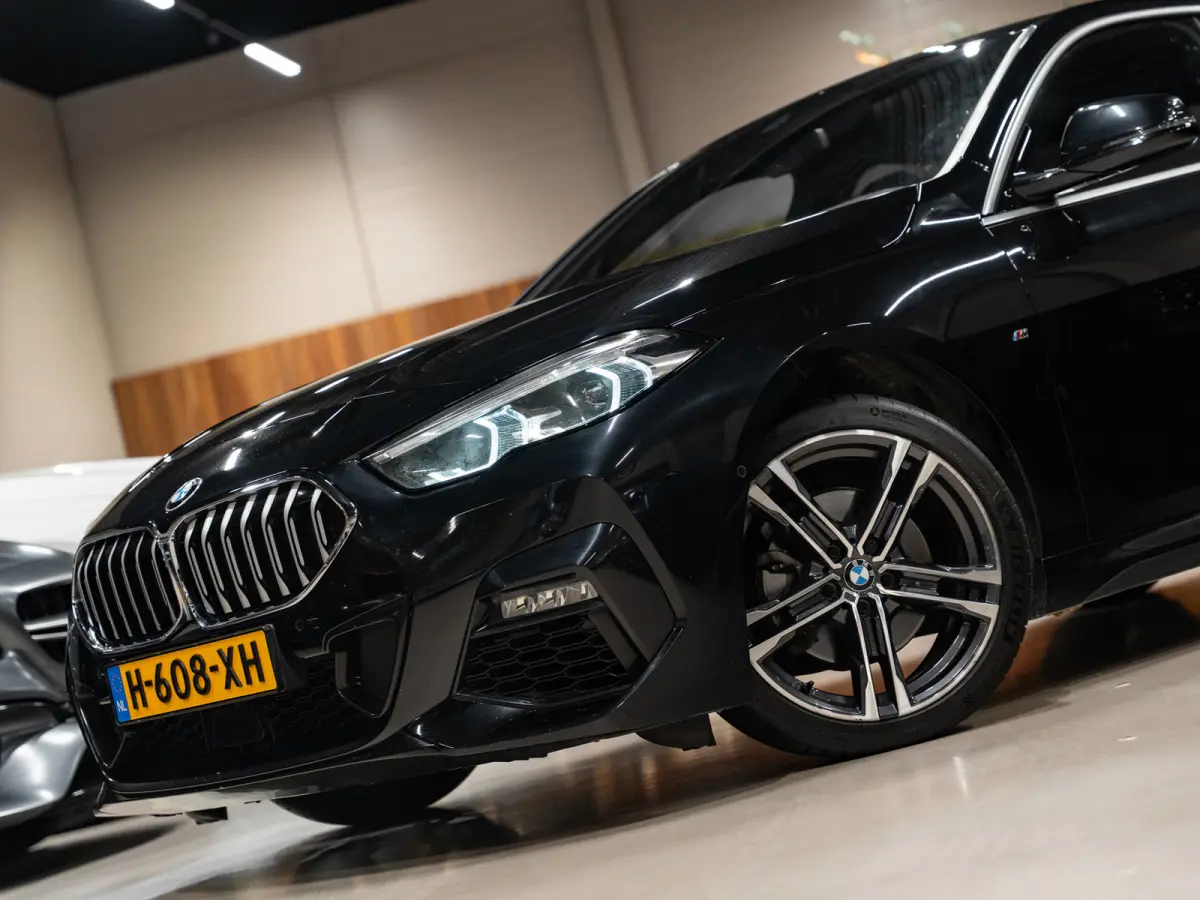 218i M-Sport Executive Edition, Digi Dash, Apple Carplay, Android Auto, Navi, Ambiënte Light, Cam, Clima