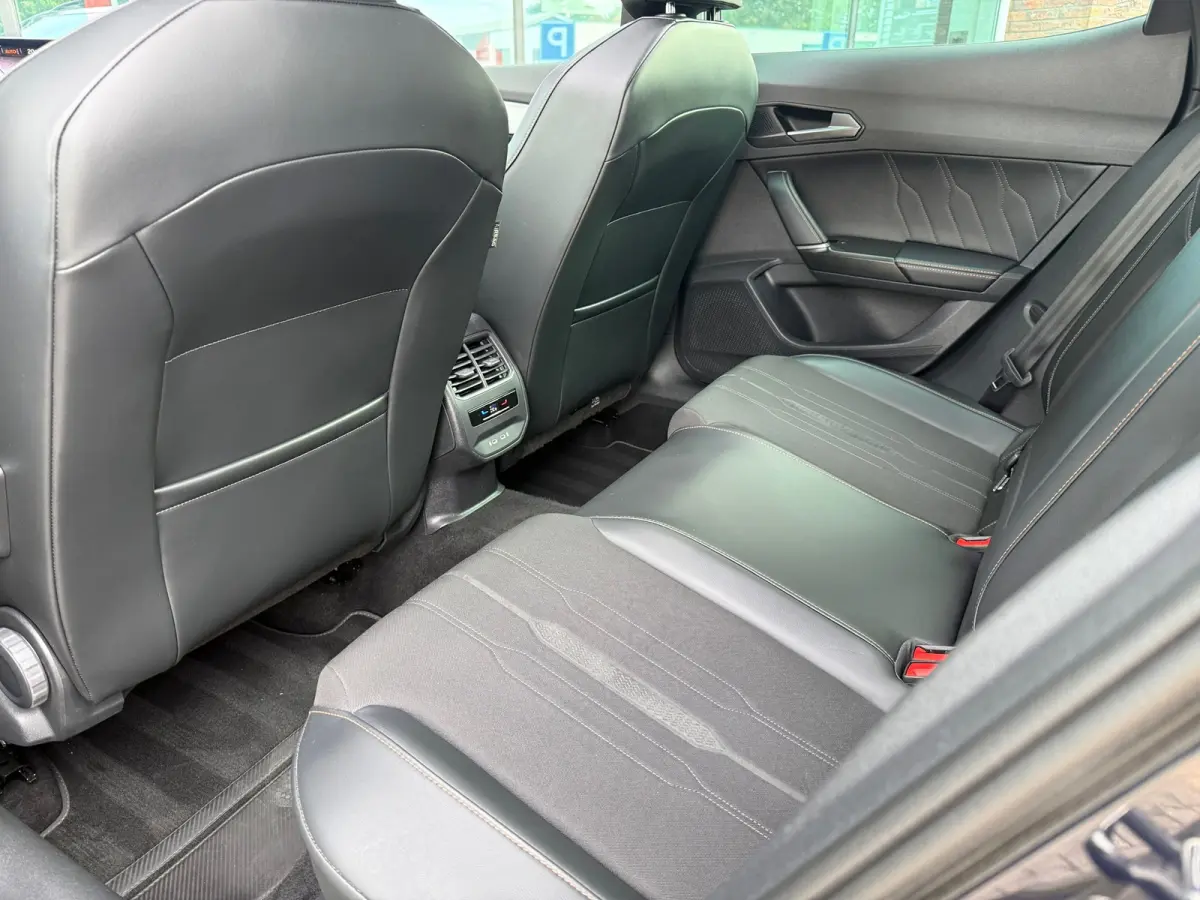 1.4 e-Hybrid Performance - Automaat - Pano/Schuifdak - Navi - Virt. cockpit