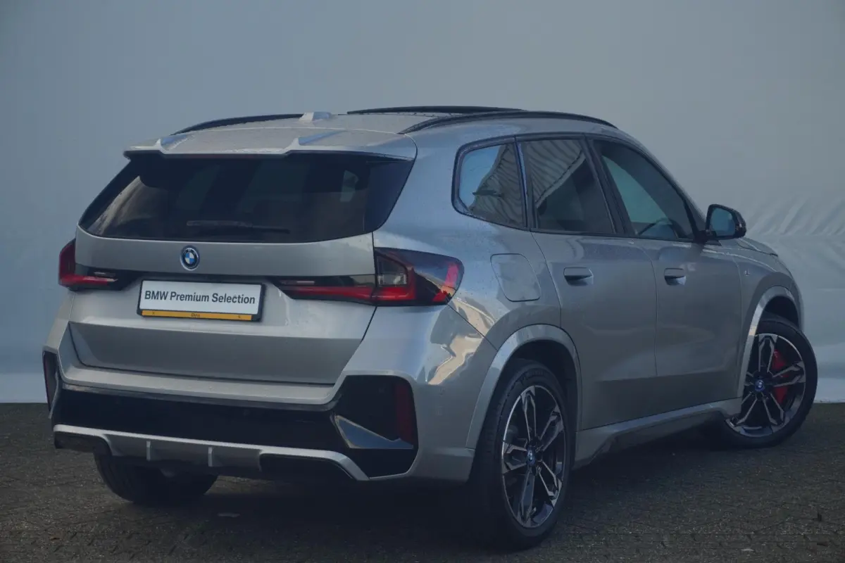 xDrive30 M Sport Pro | Trekhaak | Schuif-kanteldak | Harman Kardon | Head-up | Rondomzicht camera | Elektrische stoelen + geheugen | Dodehoek detectie