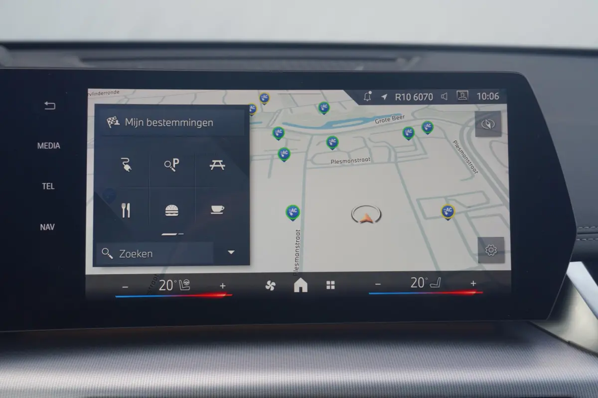 xDrive30 M Sport Pro | Trekhaak | Schuif-kanteldak | Harman Kardon | Head-up | Rondomzicht camera | Elektrische stoelen + geheugen | Dodehoek detectie