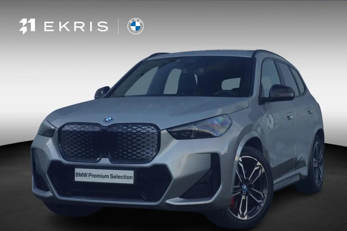 xDrive30 M Sport Pro | Trekhaak | Schuif-kanteldak | Harman Kardon | Head-up | Rondomzicht camera | Elektrische stoelen + geheugen | Dodehoek detectie