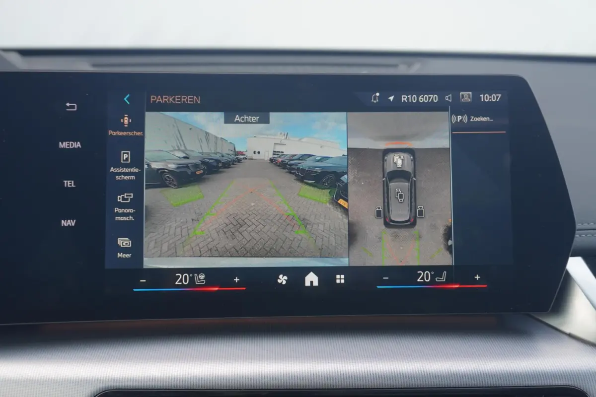 xDrive30 M Sport Pro | Trekhaak | Schuif-kanteldak | Harman Kardon | Head-up | Rondomzicht camera | Elektrische stoelen + geheugen | Dodehoek detectie