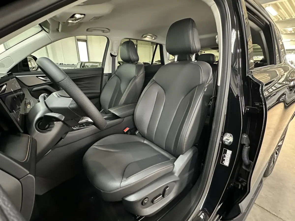 1.5 Luxury | Leder | Apple Carplay/Android Auto |