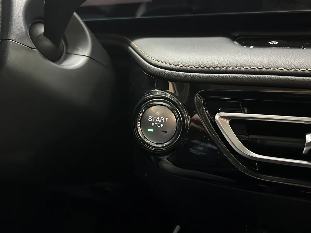 1.5 Luxury | Leder | Apple Carplay/Android Auto |