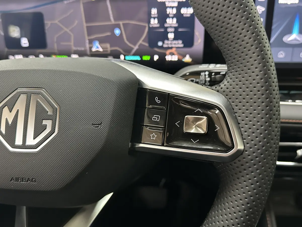 1.5 Luxury | Leder | Apple Carplay/Android Auto |