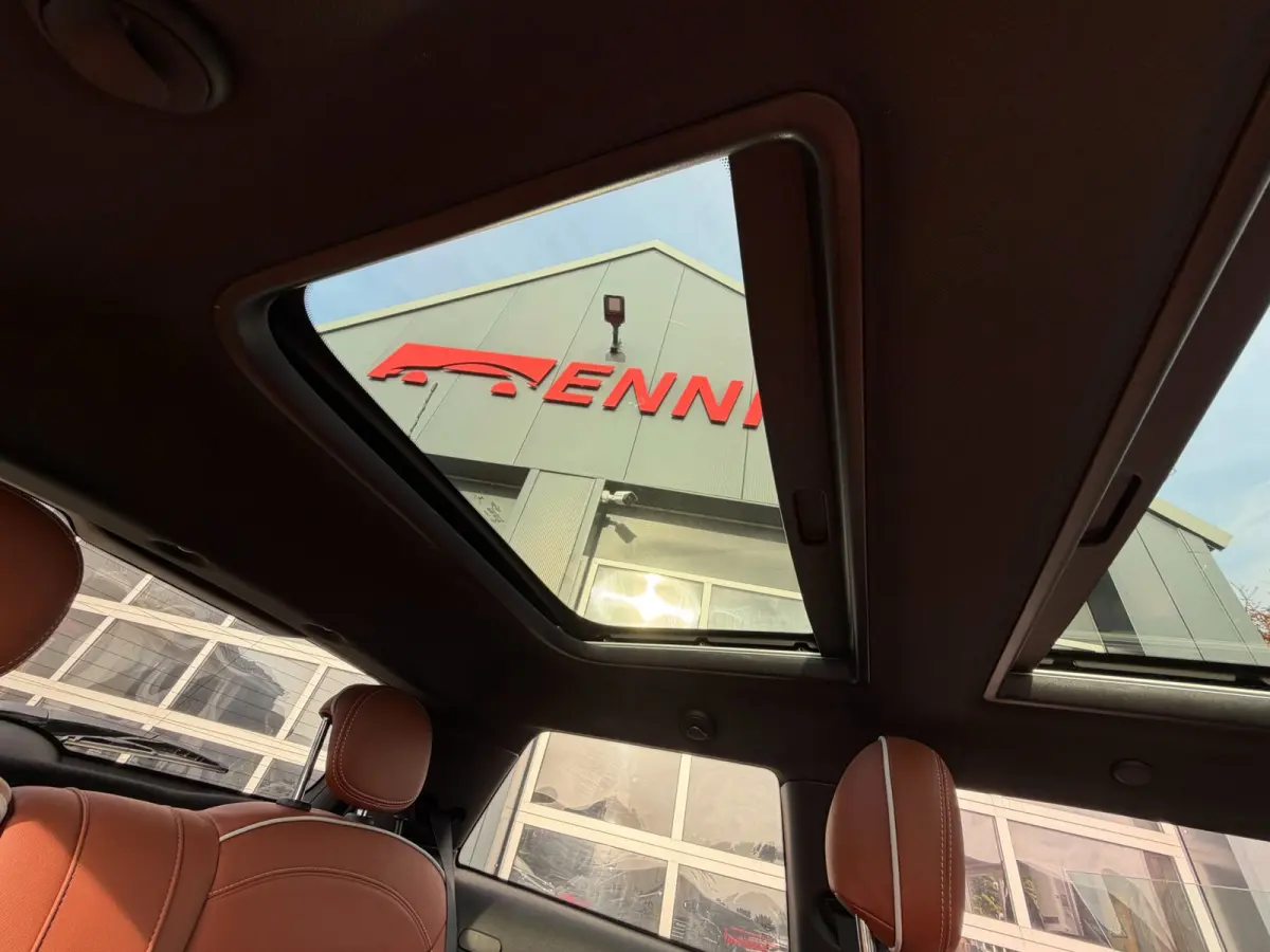 1.5 Cooper Chili / Pano / Sportleder / Cruise / Navi .