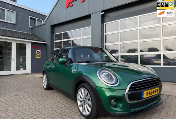 1.5 Cooper Chili / Pano / Sportleder / Cruise / Navi .