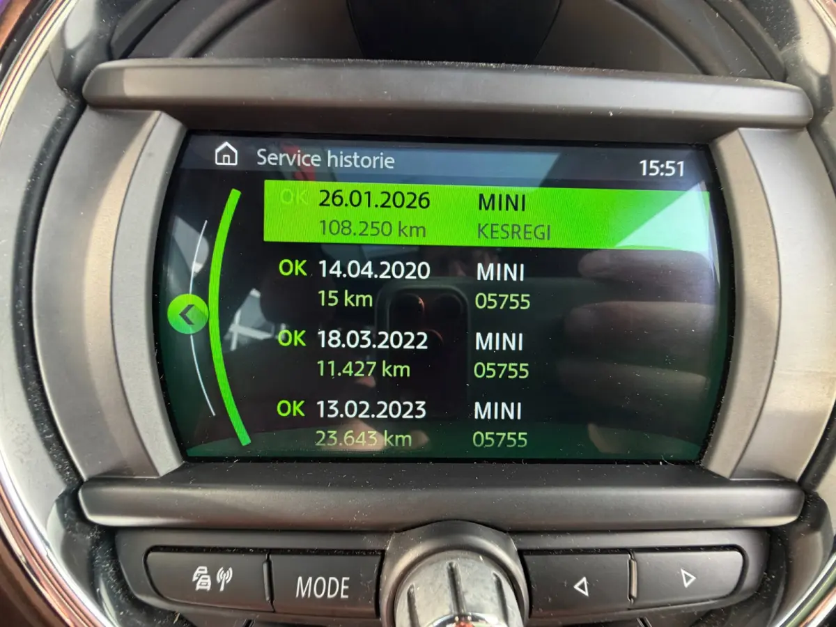 1.5 Cooper Chili / Pano / Sportleder / Cruise / Navi .