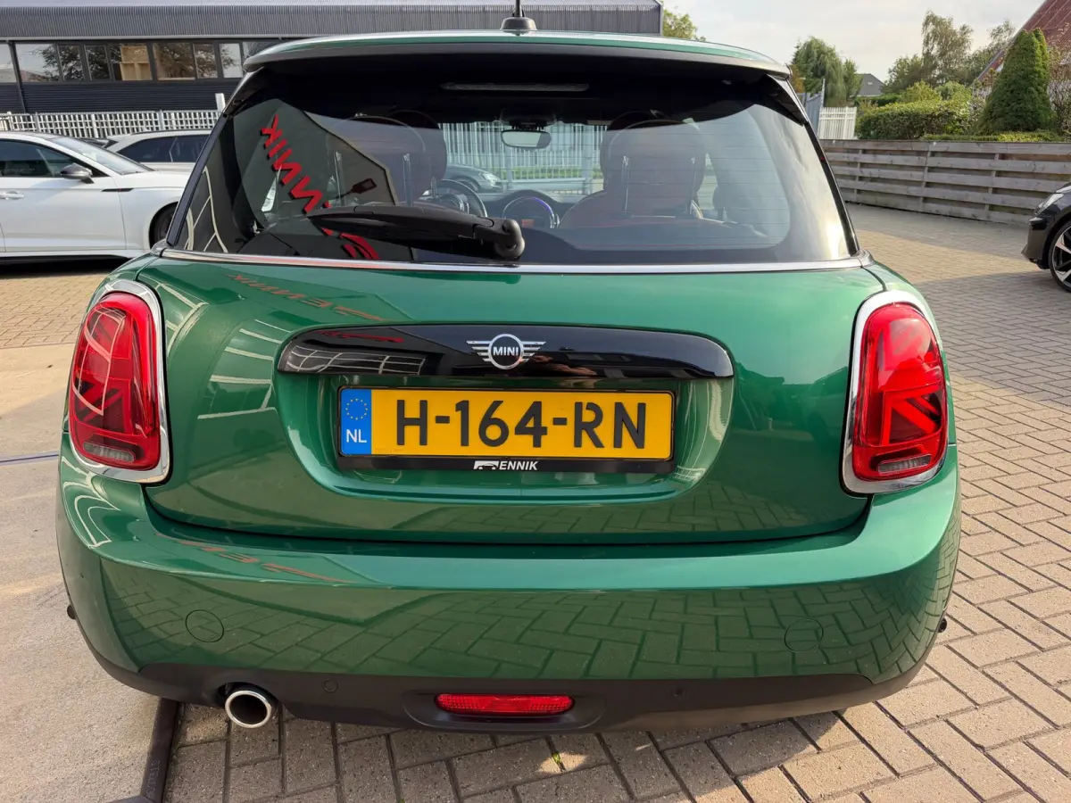 1.5 Cooper Chili / Pano / Sportleder / Cruise / Navi .