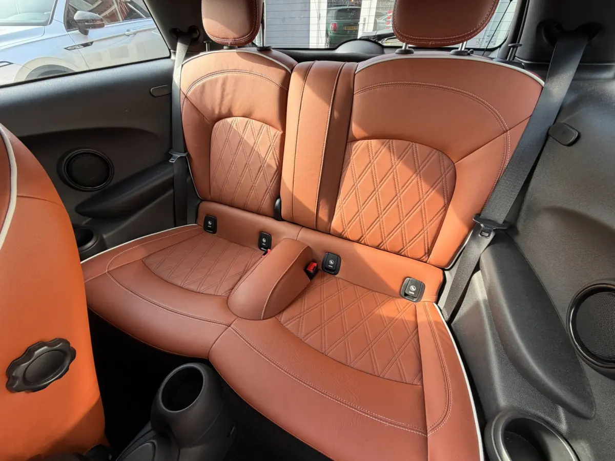 1.5 Cooper Chili / Pano / Sportleder / Cruise / Navi .