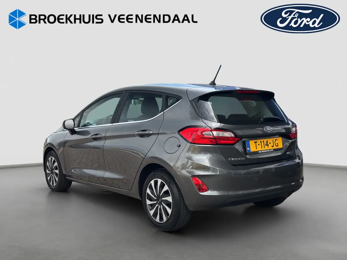 1.0 Hybrid Titanium | Winterpack | Cruise control | CarPlay | Radio |
