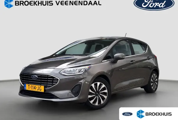 1.0 Hybrid Titanium | Winterpack | Cruise control | CarPlay | Radio |