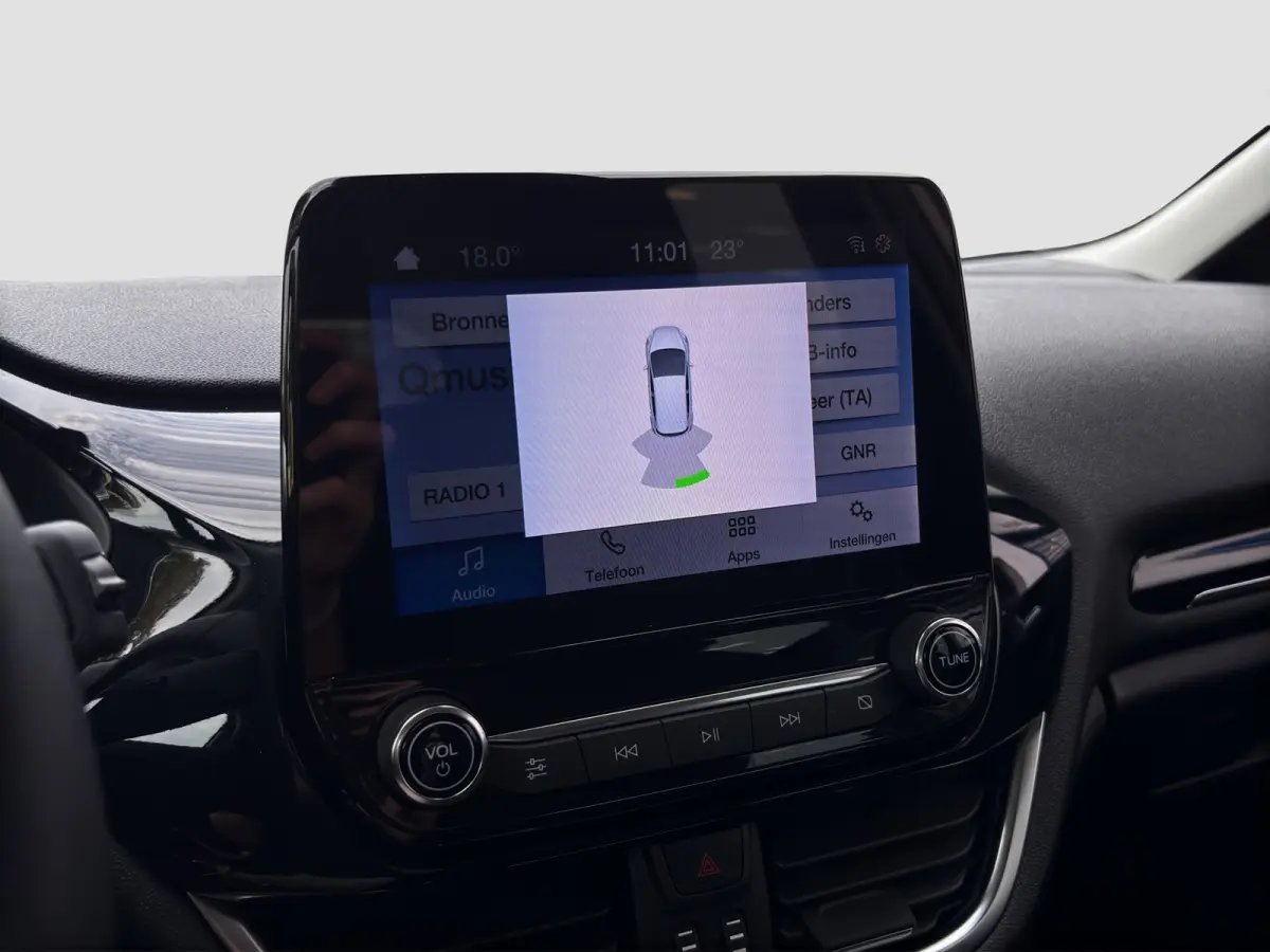1.0 Hybrid Titanium | Winterpack | Cruise control | CarPlay | Radio |