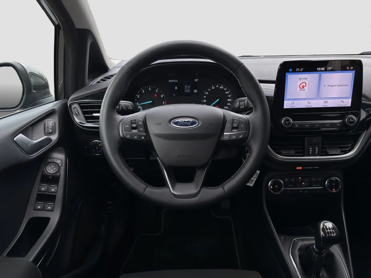 1.0 Hybrid Titanium | Winterpack | Cruise control | CarPlay | Radio |
